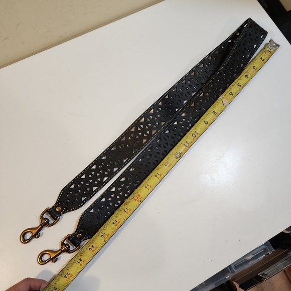 Black Removable Strap Bag - Picture 9 of 11